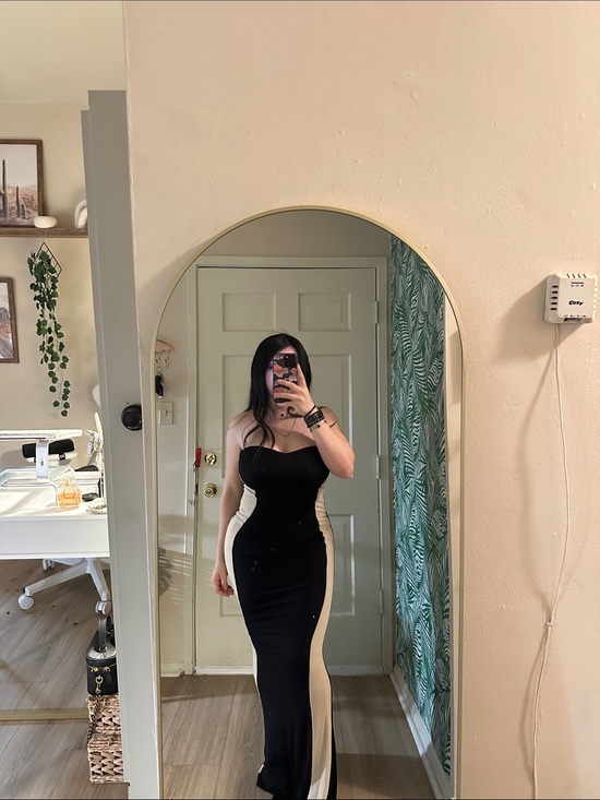 Windsor Dresses & Skirts - Windsor Black and Cream Strapless Maxi Hourglass Gown